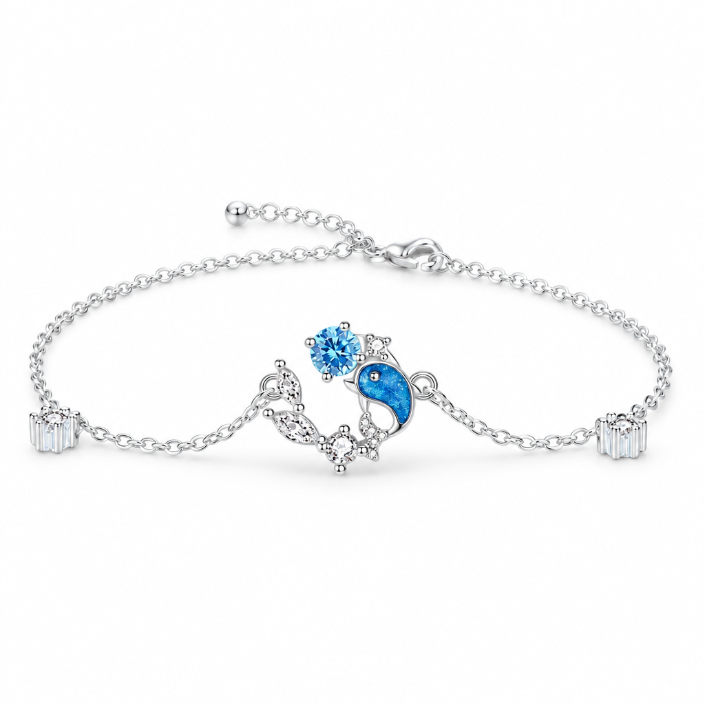 Bracelet dauphin en argent 925 avec émail bleu et zircon, vue packshot fond blanc, bijou femme élégant
