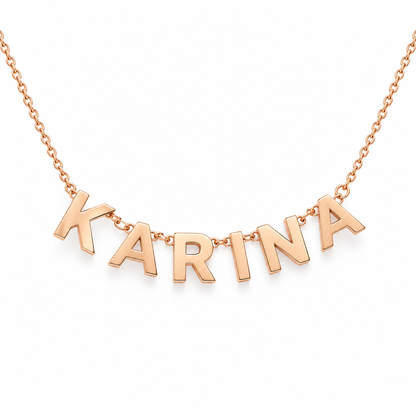 Collier prénom lettres or rose reliées, packshot fond blanc – variante rose gold, Kylara