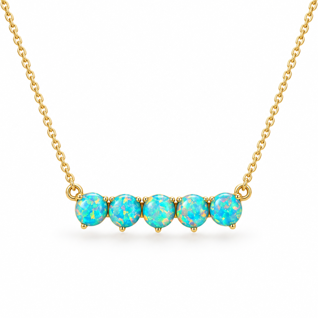 Collier opale turquoise en argent plaqué or, 5 opales rondes en barre, packshot fond blanc, bijou femme Kylara