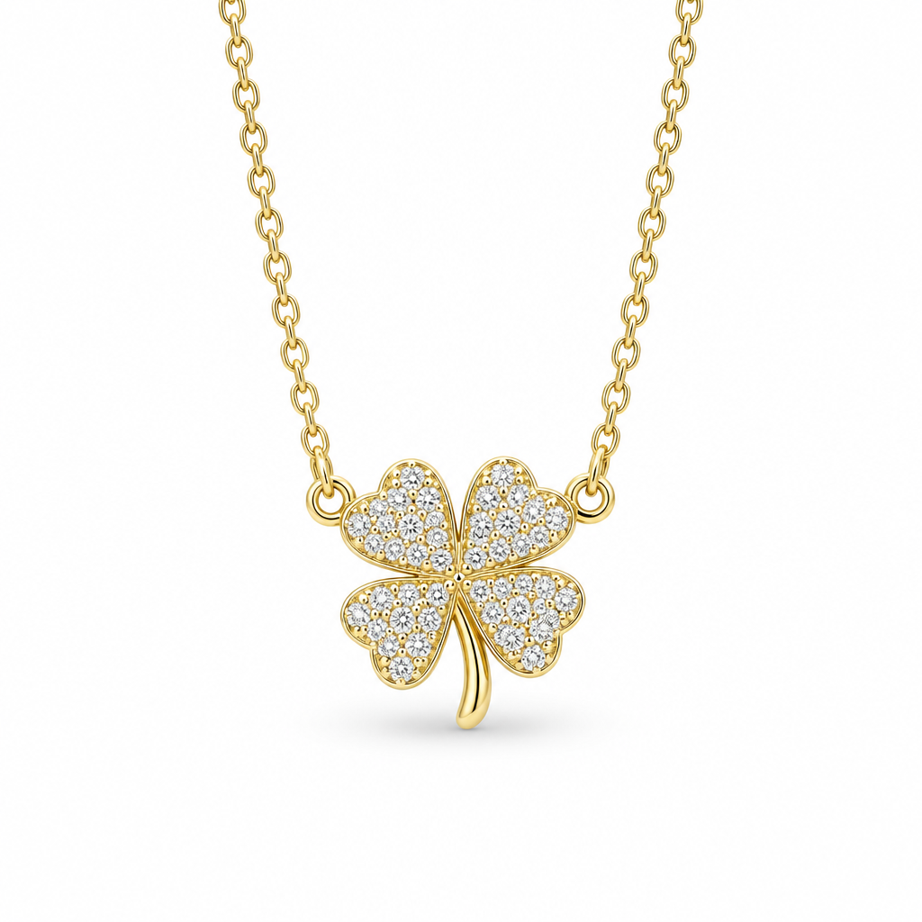 Collier trèfle 4 feuilles en argent S999 plaqué or pavé de zircons, packshot fond blanc, bijou femme Kylara