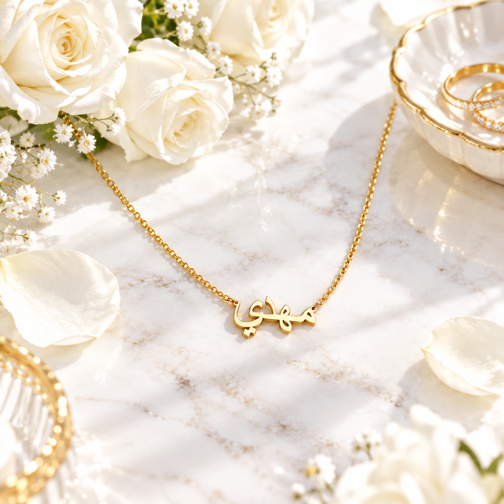 Collier prénom arabe or lifestyle marbre blanc roses – Kylara