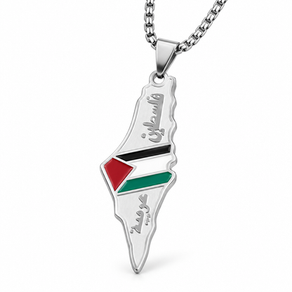 Collier pendentif carte argent émail drapeau, packshot fond blanc – variante silver, Kylara
